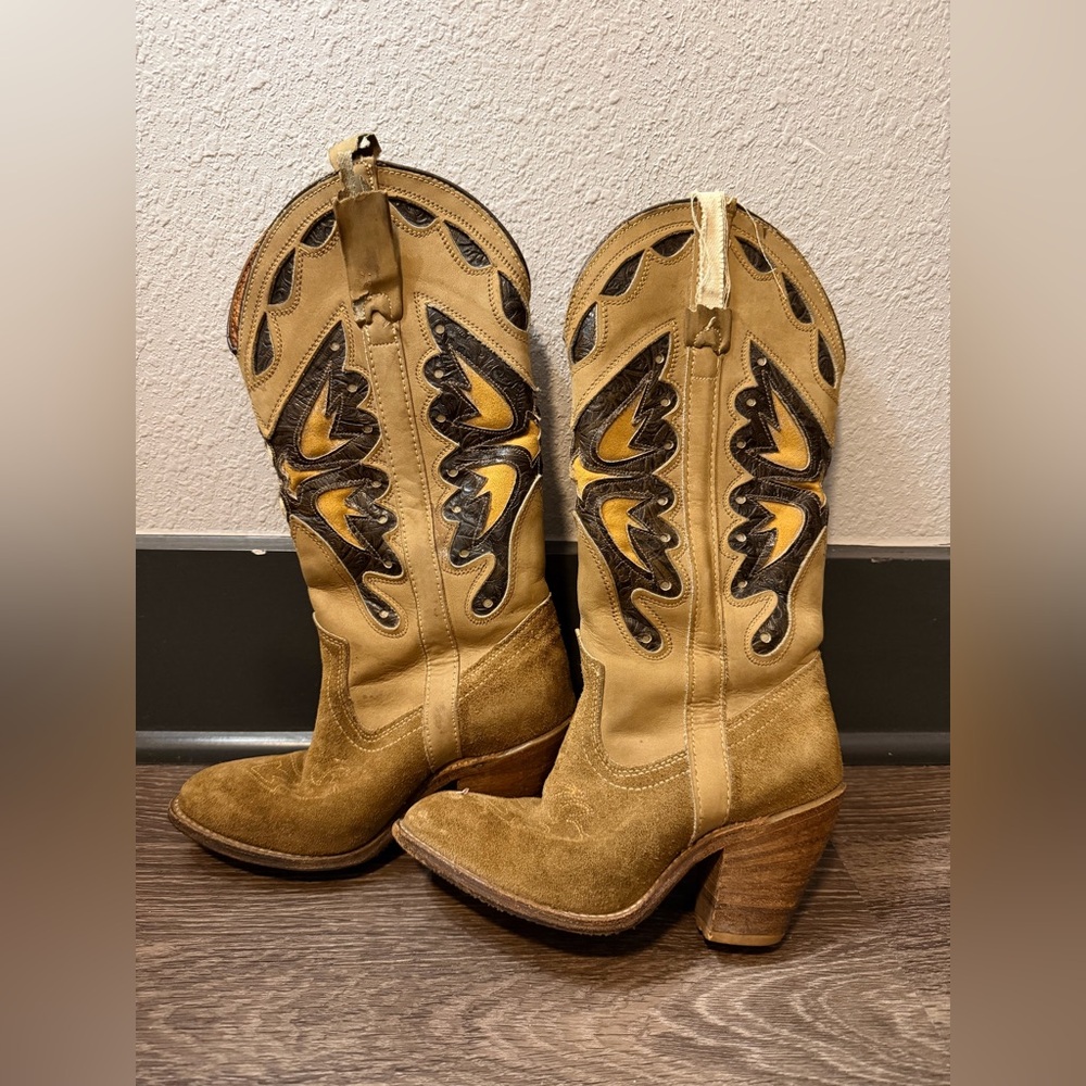 Women’s Vintage Miss Capezio Butterfly Western Boots Size 5M